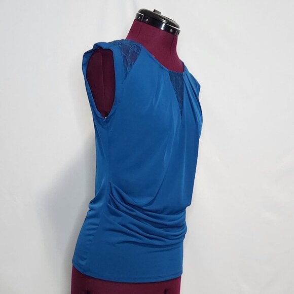 NY&CO Sleeveless Lace Top with Gathering and Ruching - Size S - Picture 2 of 11